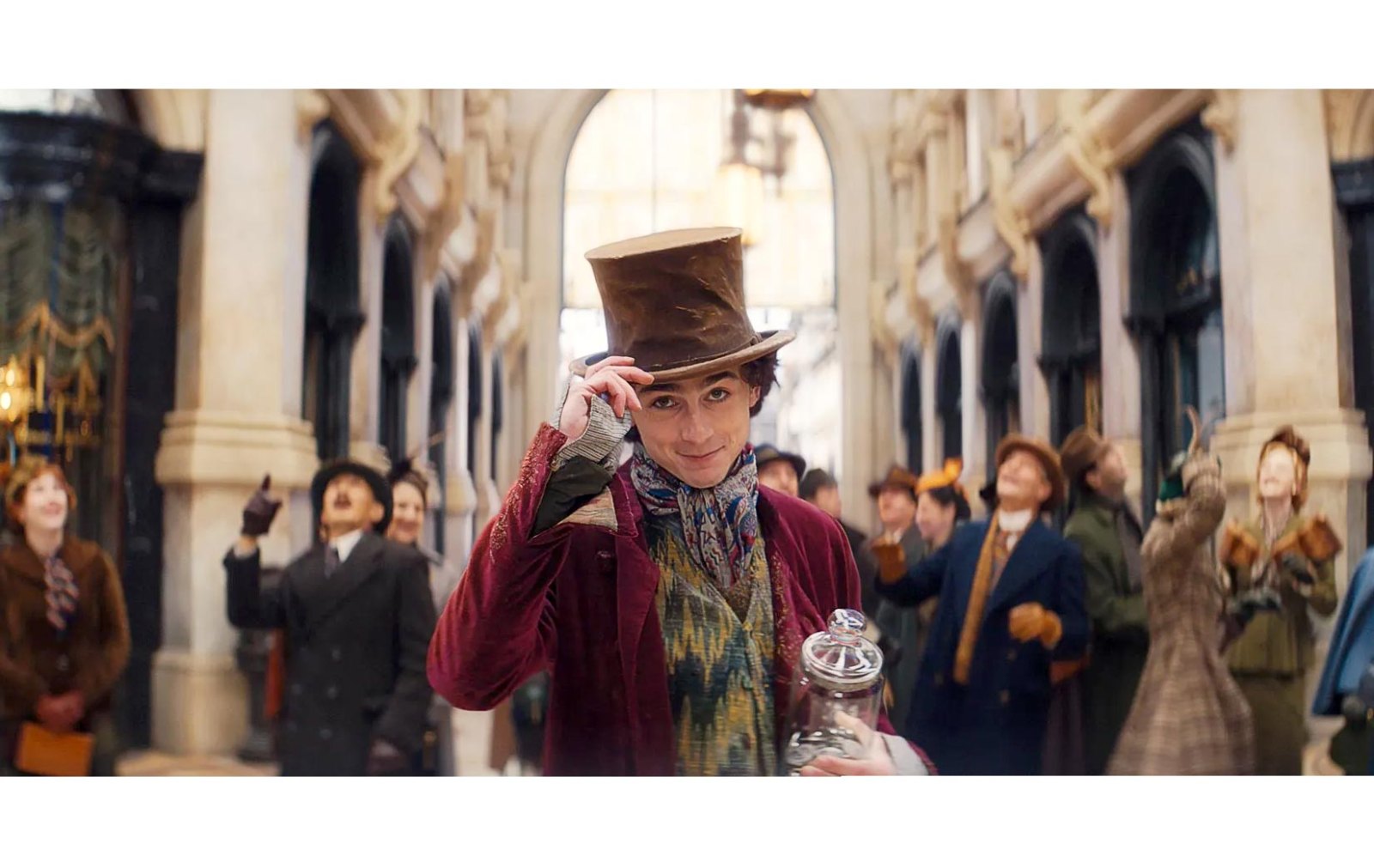 'Wonka' Review: Timothee Chalamet Shines in a Forgettable Prequel | Us ...