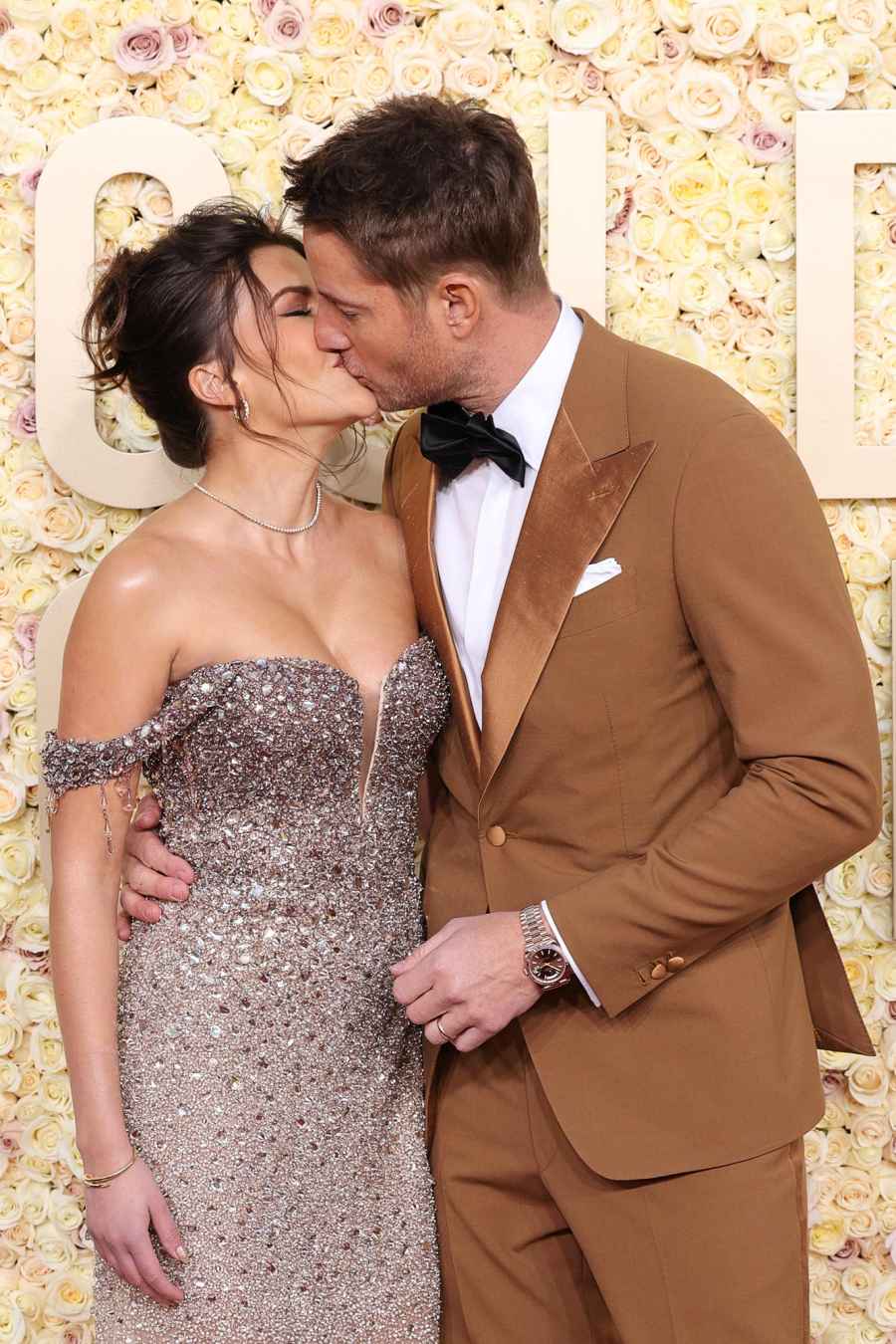 Golden Globe Awards 2024 - Justin Hartley Sofia Pernas 804