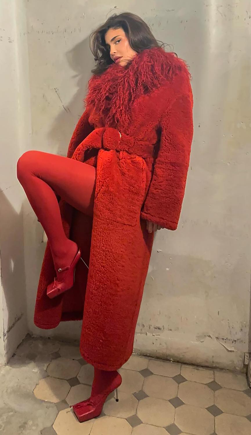 Kylie jenner store red coat