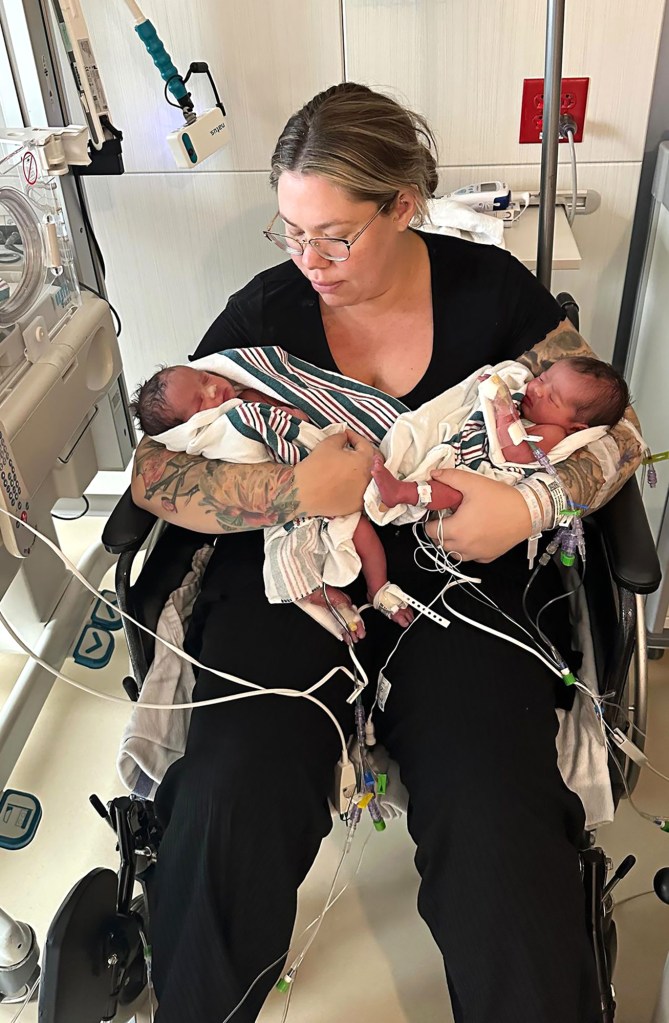 Teen Mom 2 Alum Kailyn Lowry Shares 1st Photos of Newborn Twins During Scary NICU Stay