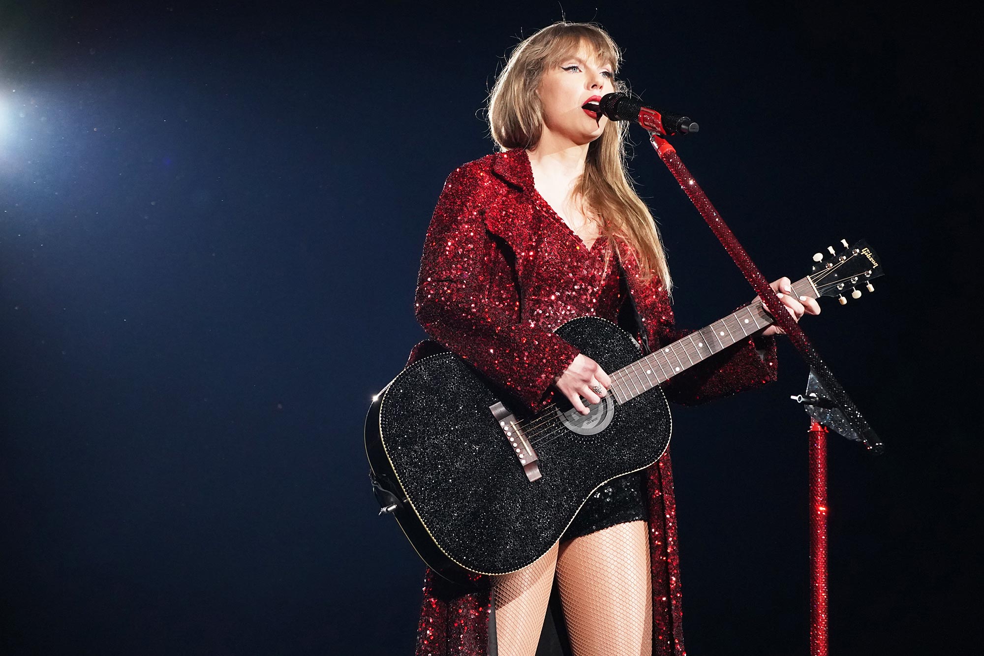 2 Taylor Swift Reportedly Starts Her Journey To The 2024 Super Bowl Rushed To Private Jet 