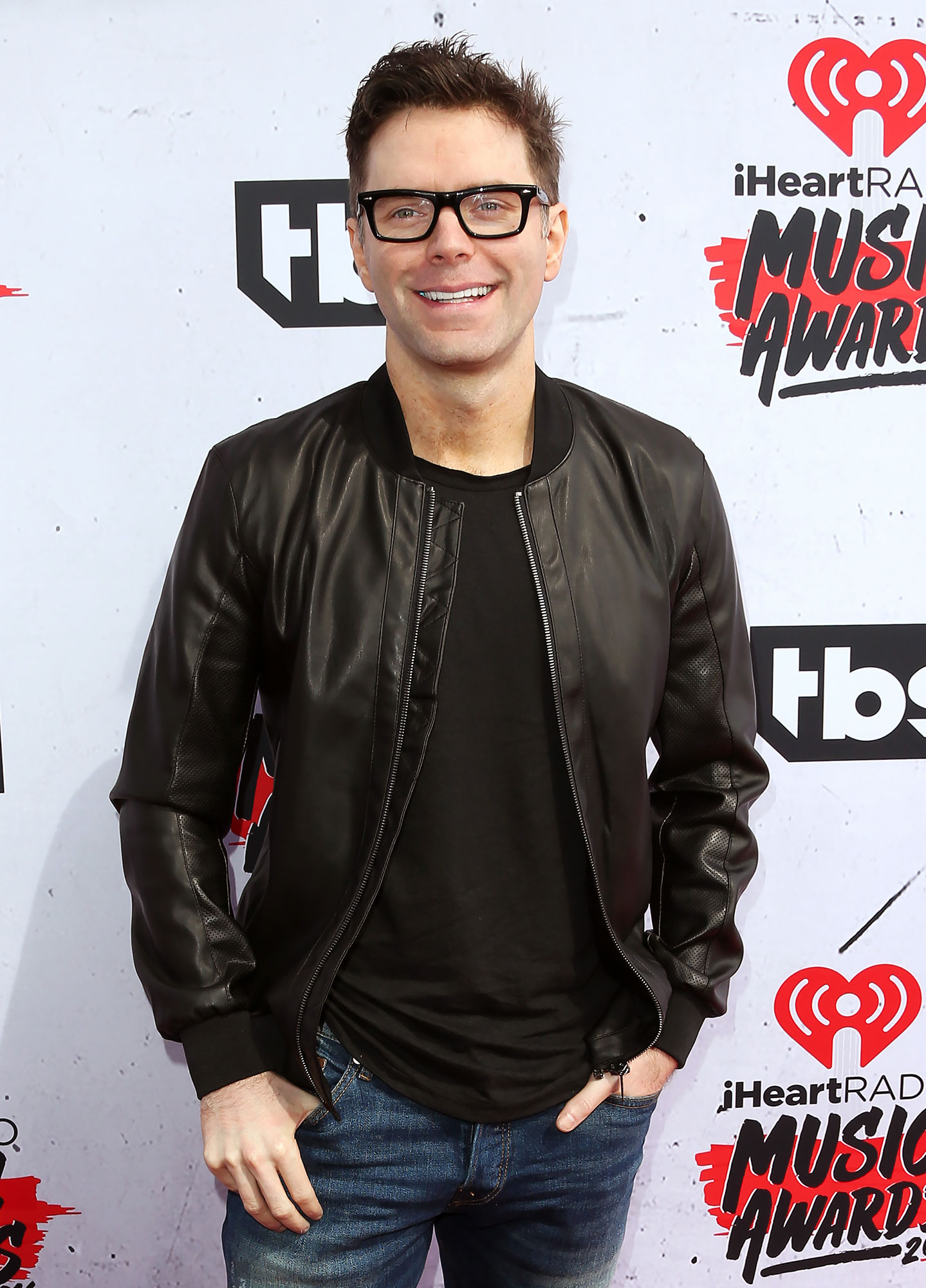 ‘DWTS’ Winner Bobby Bones Defends His Title After Julianne Hough Diss