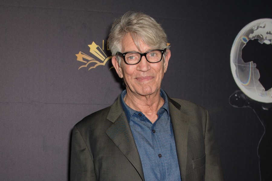 Eric Roberts Is Convinced His Fish Can Recognize His Singing Voice