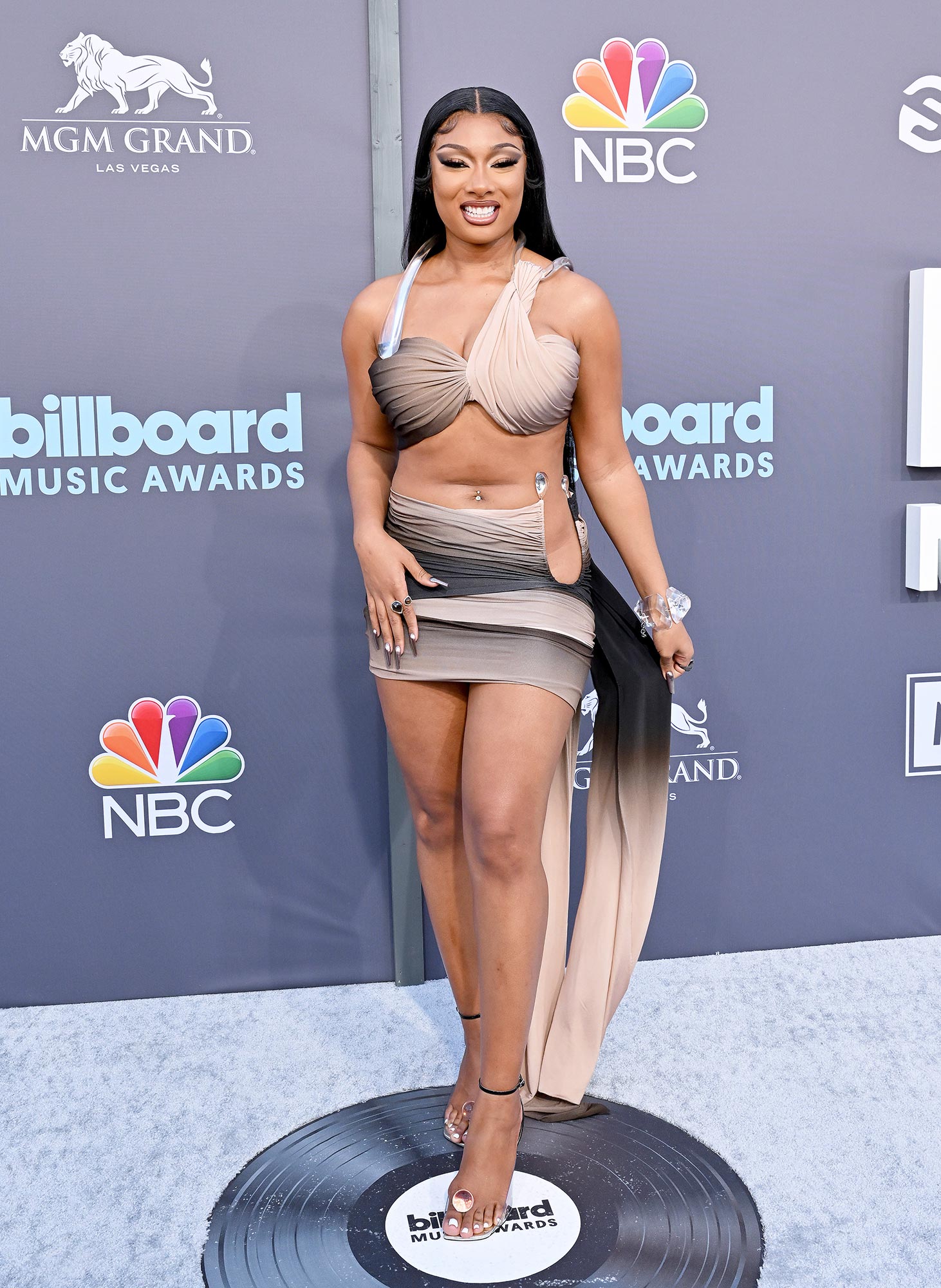 Megan Thee Stallion mata con un vestido sexy en los MTV VMA 2024