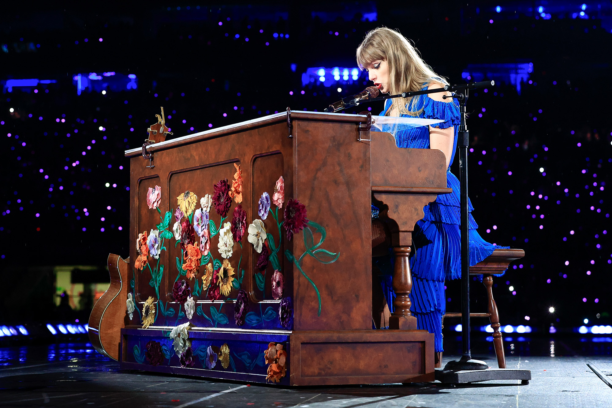 Taylor Swift's Tokyo Concert Surprise A Look at the Acoustic Additions