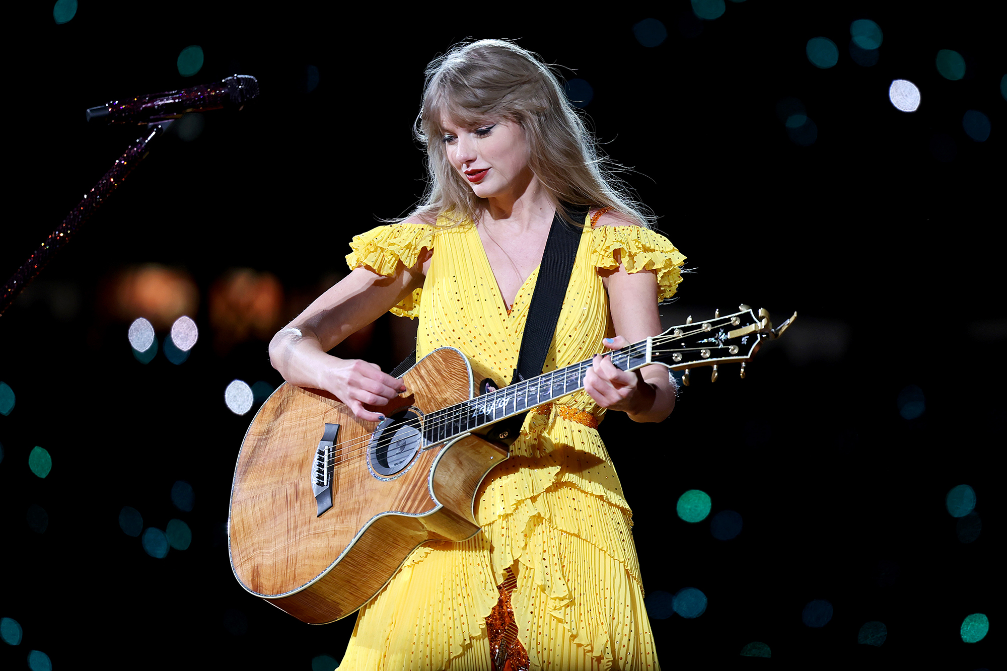 Taylor Swift Plays Another Double Mash-Up During Sydney 'Eras Tour' Run