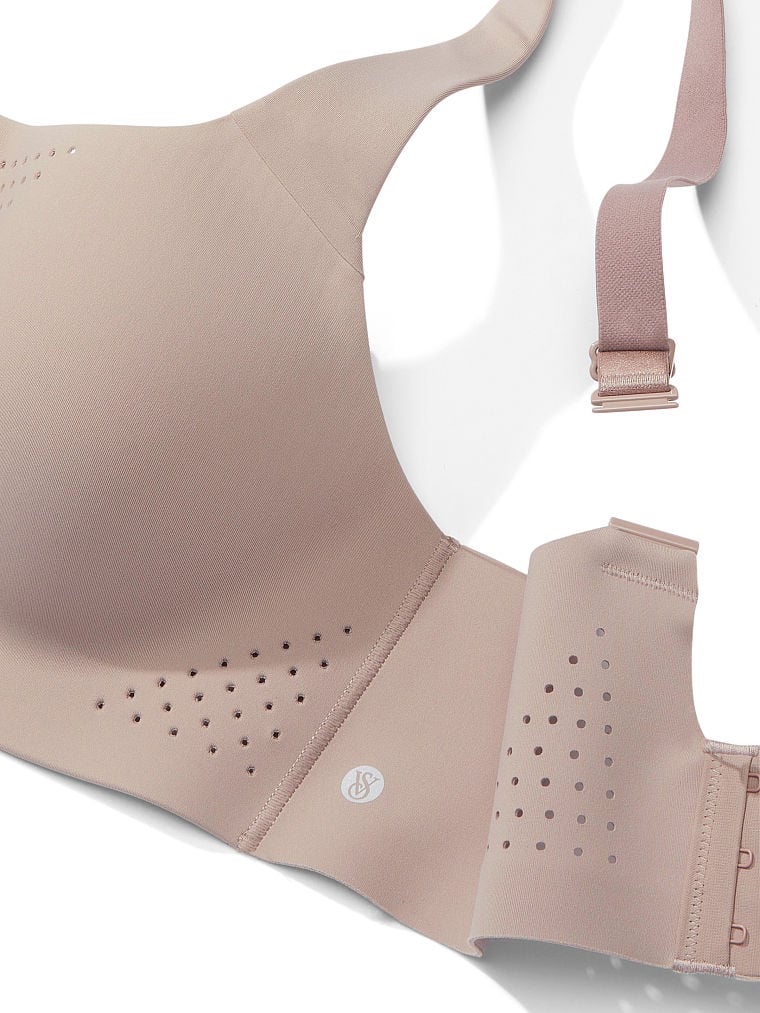 The most foolproof way to guarantee a super-comfy itinerary? The  Featherweight Max Sports Bra. 