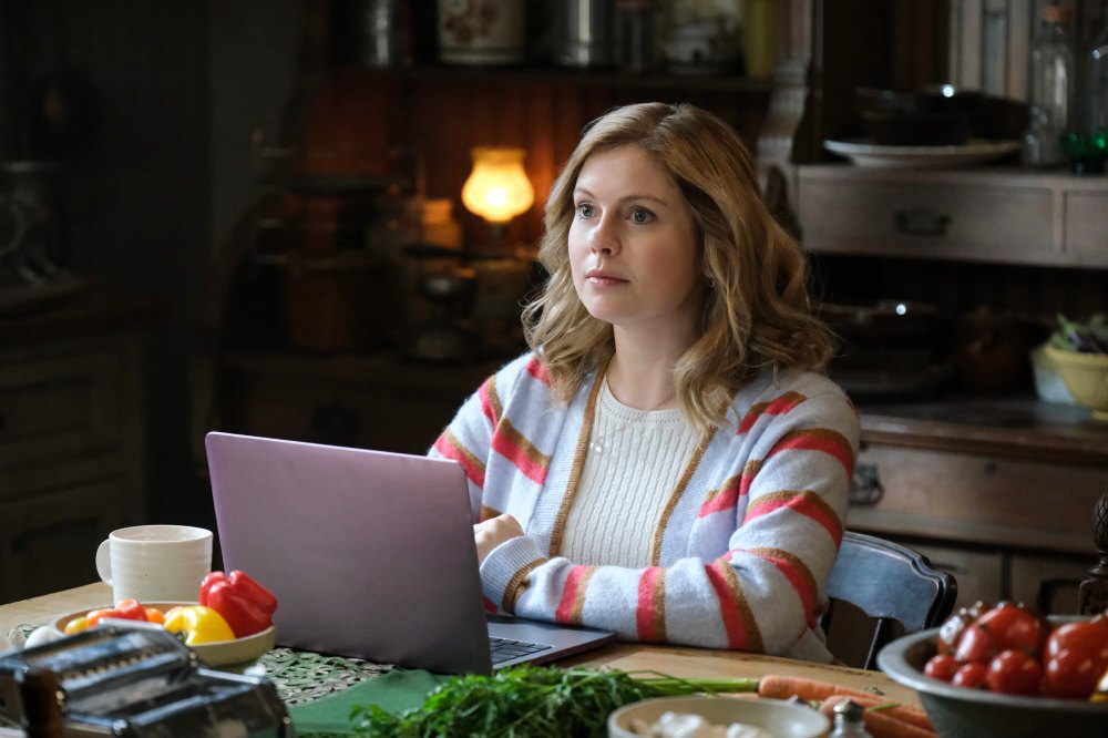 How Ghosts Is Trying to Hide Rose McIver Baby Bump