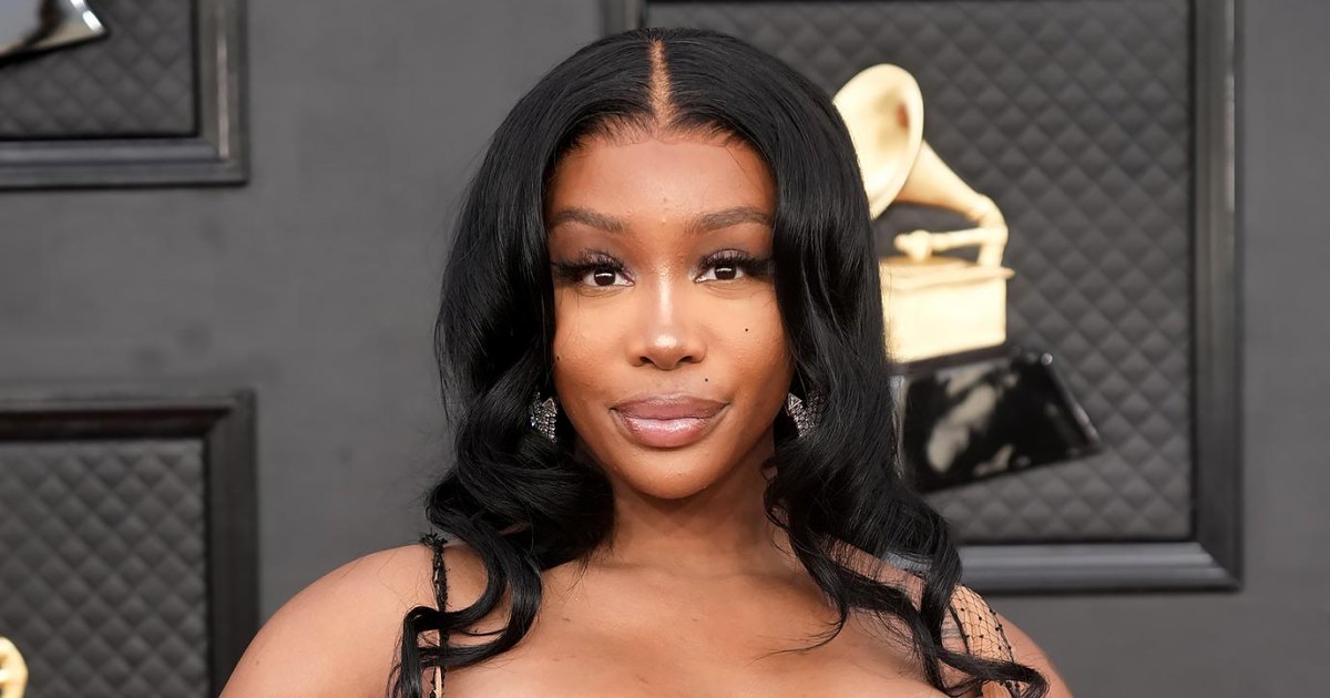 SZA Said She Got Her Breast Implants Removed Because 'They Ended