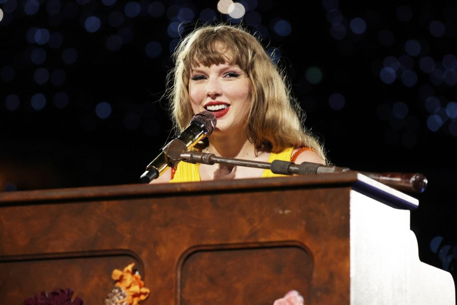 Breaking Down Taylor Swift’s Apple Music Hints Ahead of ‘TTPD’ Release ...