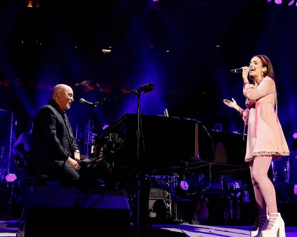 Billy Joel le canta Uptown Girl a su ex esposa Christie Brinkley en un concierto a dúo con su hija