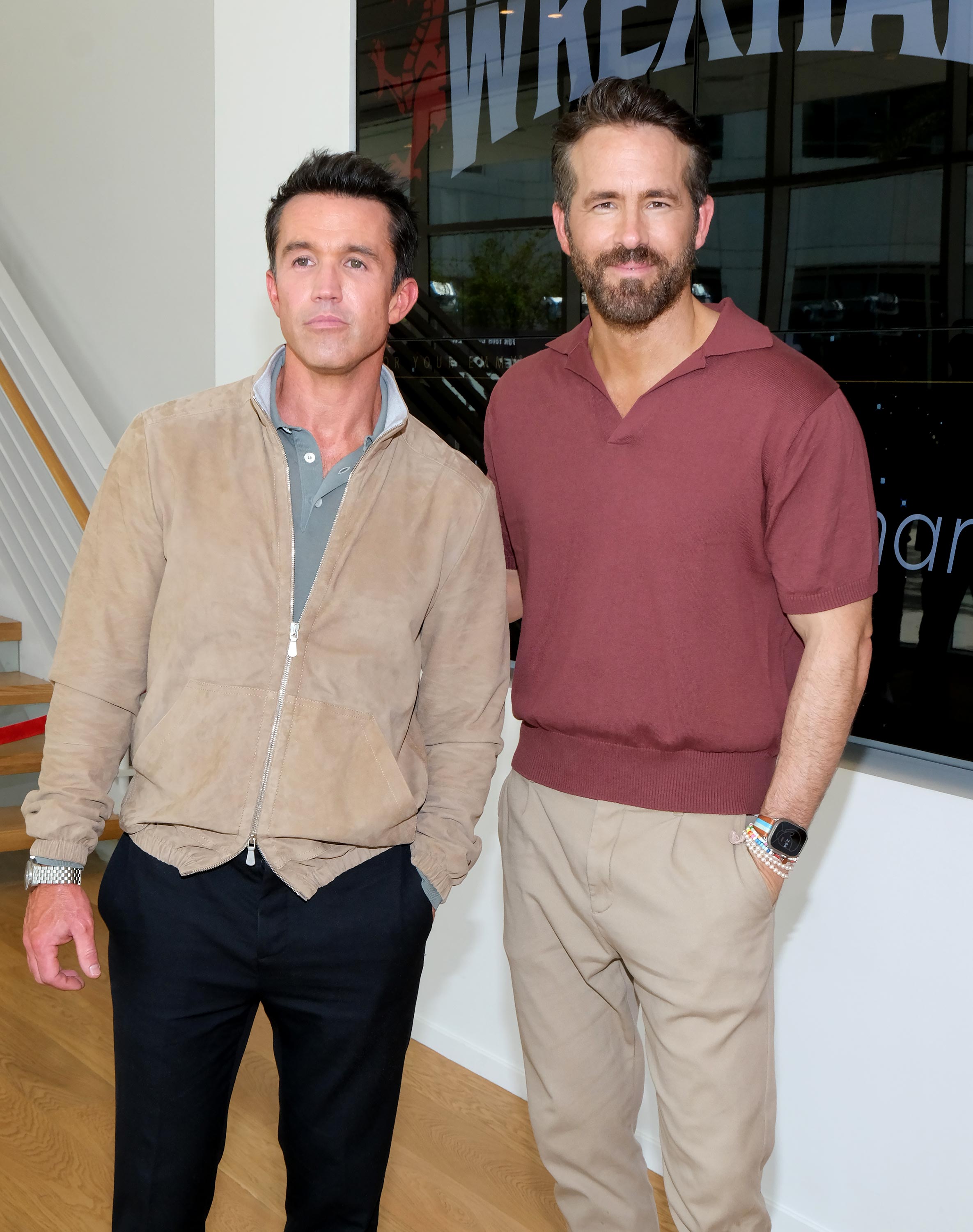 Ryan Reynolds Pranks Rob Mcelhenneys Dad With Risqué Drawing In Epic Birthday Joke 