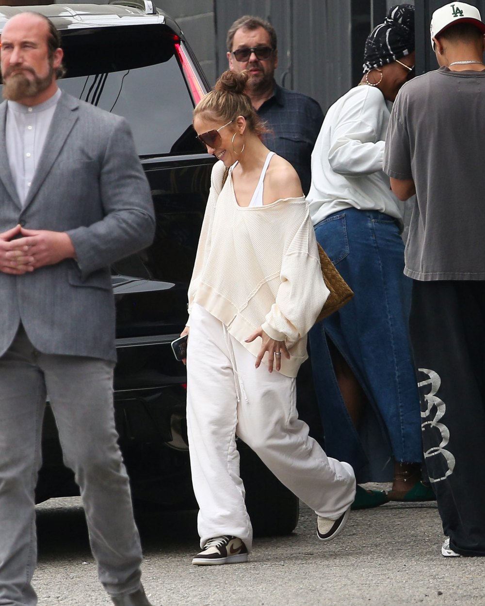 Are Jennifer Lopez and Ben Affleck still wearing M wedding rings?