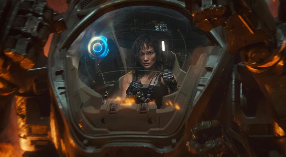 Atlas de Jennifer Lopez es la película número uno en Netflix a pesar de críticas mixtas
