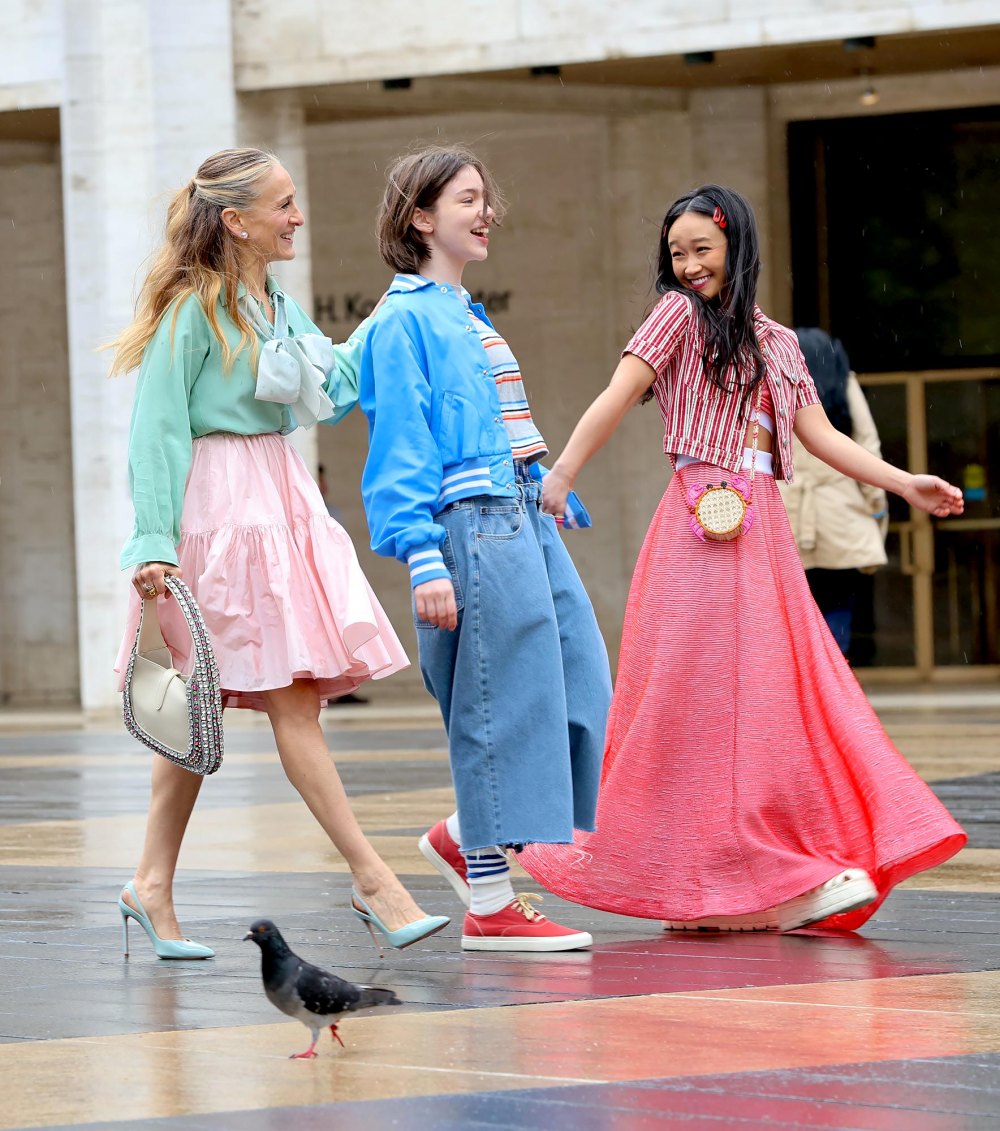 Kristin Davis y Nicole Ari Parker muestran coloridos guardarropas de la tercera temporada de 'And Just Like That'