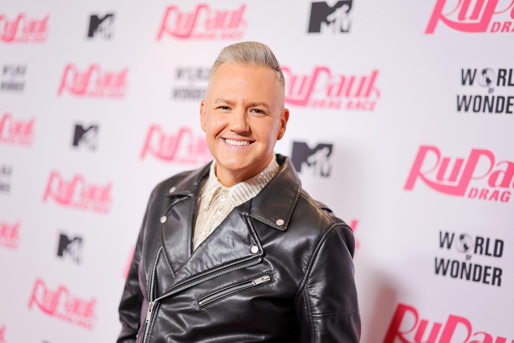 Ross Mathews Has Plans to Watch ET for the 1st Time With Pal Drew Barrymore and Her Daughters 258