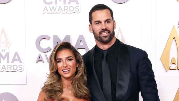Jessie James Decker Thirsts Over Husband Eric Decker Doing Laundry Shirtless