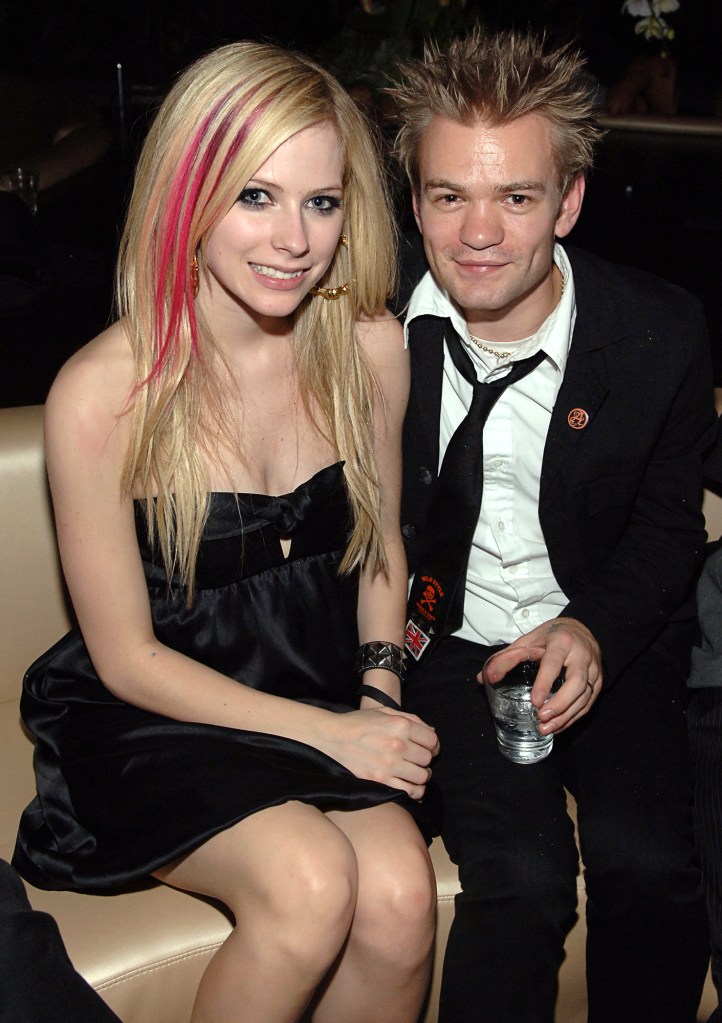 Avril Lavigne Joins Ex-Husband Deryck Whibley Onstage For Sum 41 Duet in Las Vegas