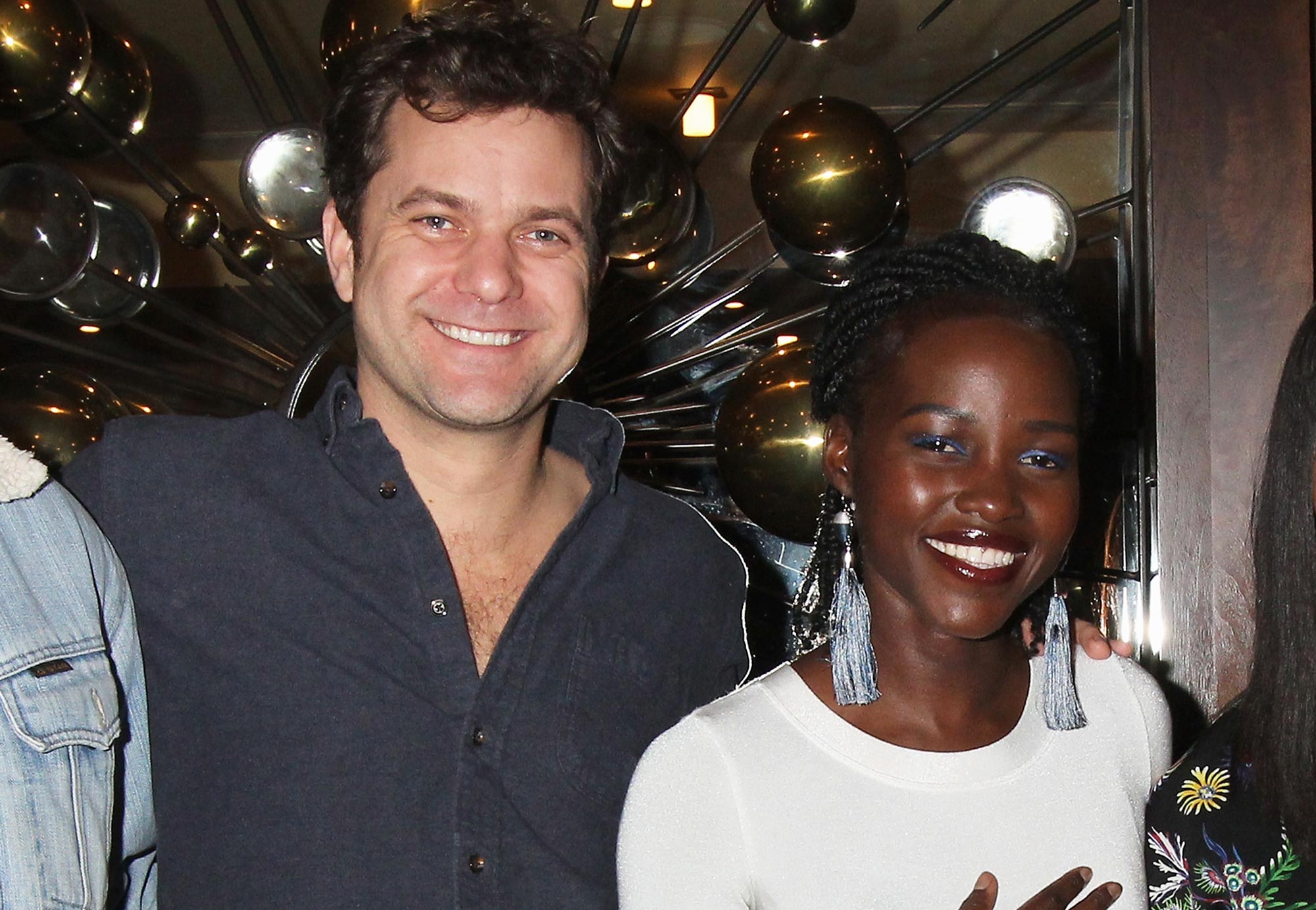 ทำไม Lupita Nyong'o 'ปกป้อง' ความสัมพันธ์ของเธอ: 'มันเป็นความรับผิดชอบ'