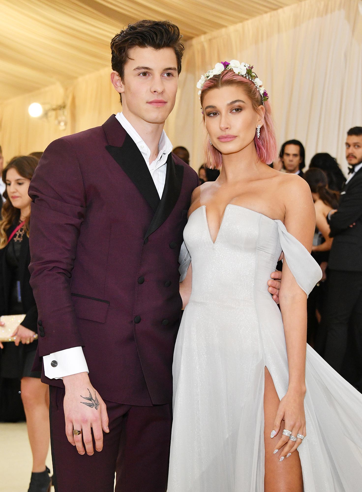 Hailey Bieber ao longo dos anos: da modelagem ao casamento e à maternidade