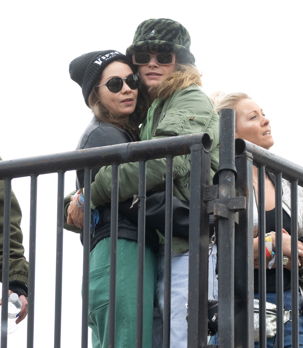 Cara Delevingne and Girlfriend Minke Pack on PDA During U.K.'s Glastonbury Festival