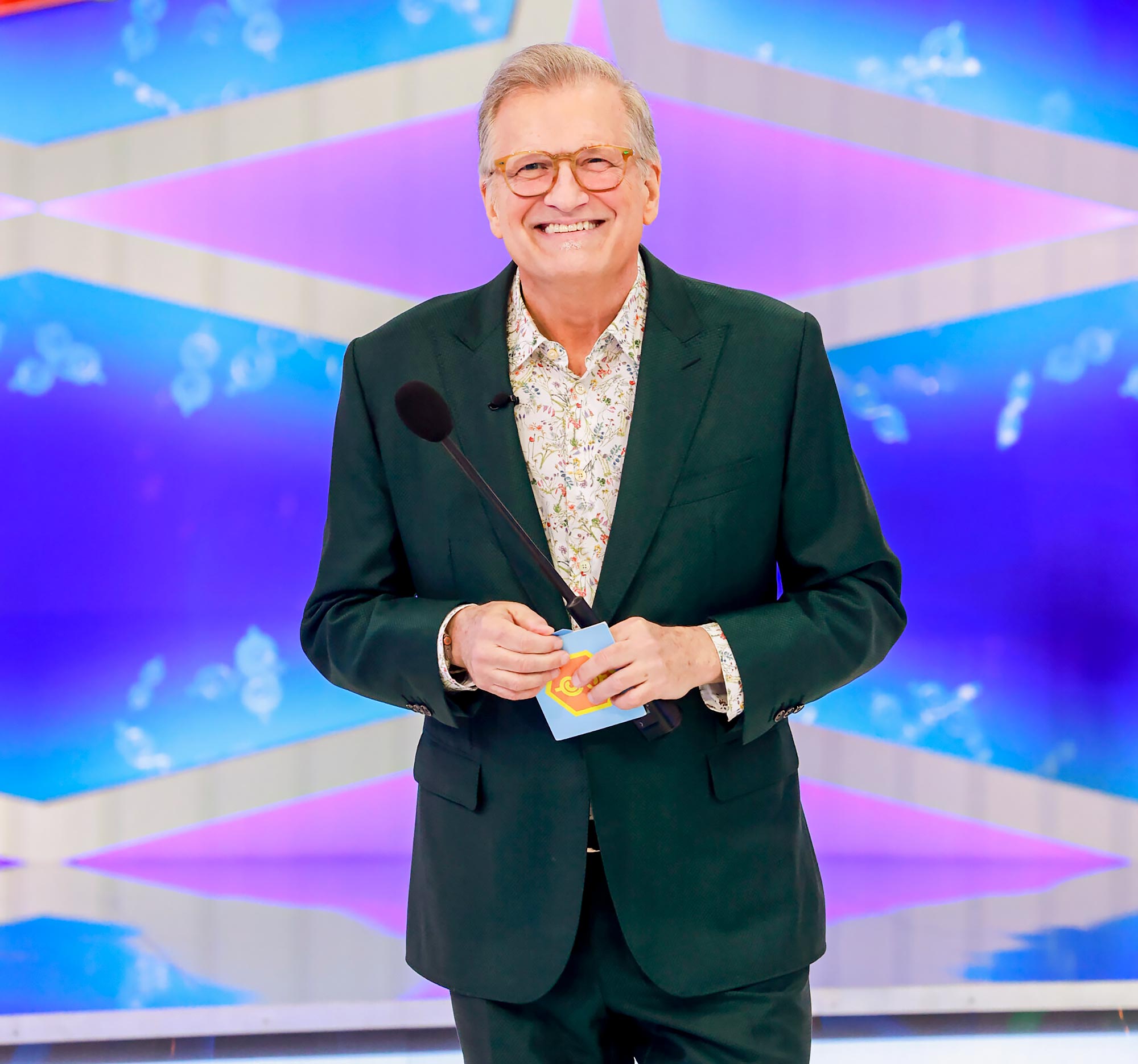 Drew Carey diz que muitos concorrentes de 'Price Is Right' aparecem bêbados ou chapados