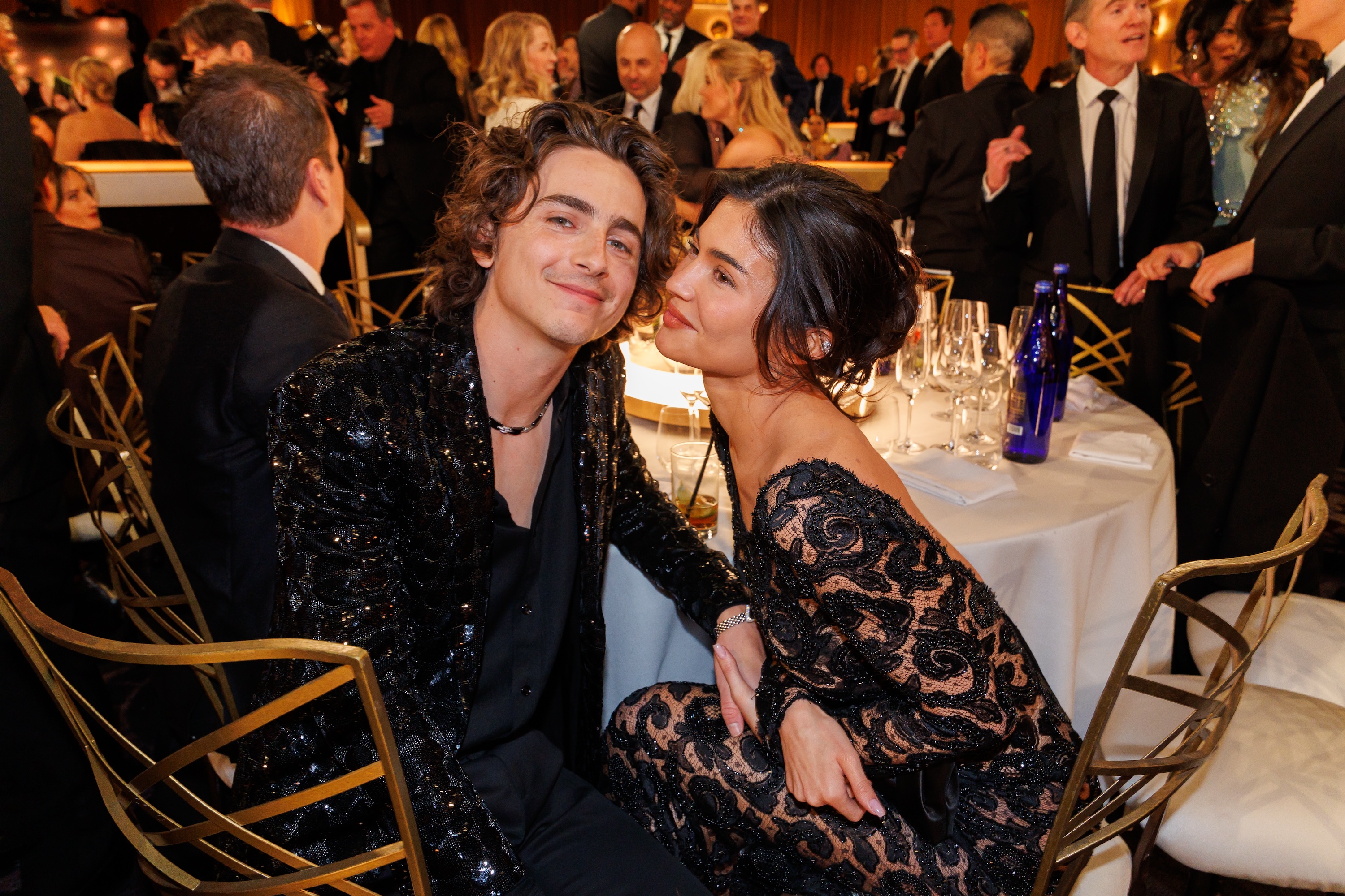 Os fãs acham que viram Timothee Chalamet na nova selfie de Kylie Jenner