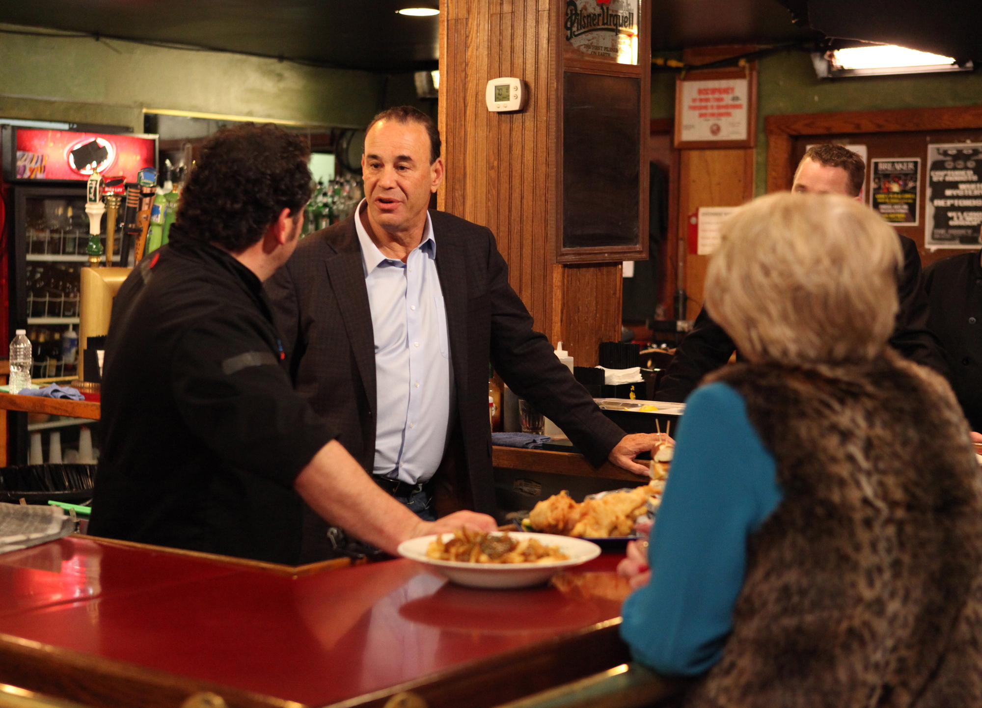 Jon Taffer เผยความลับของ 'Bar Rescue' พร้อมแบ่งปันเรื่องราวความสำเร็จที่ดีที่สุดของรายการ