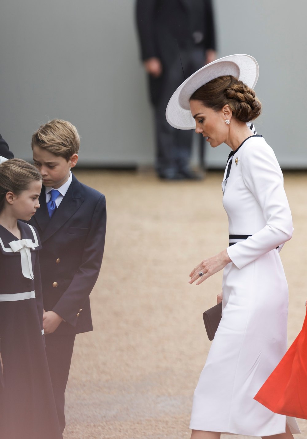 Kate Middleton e crianças no Trooping the Colour.
