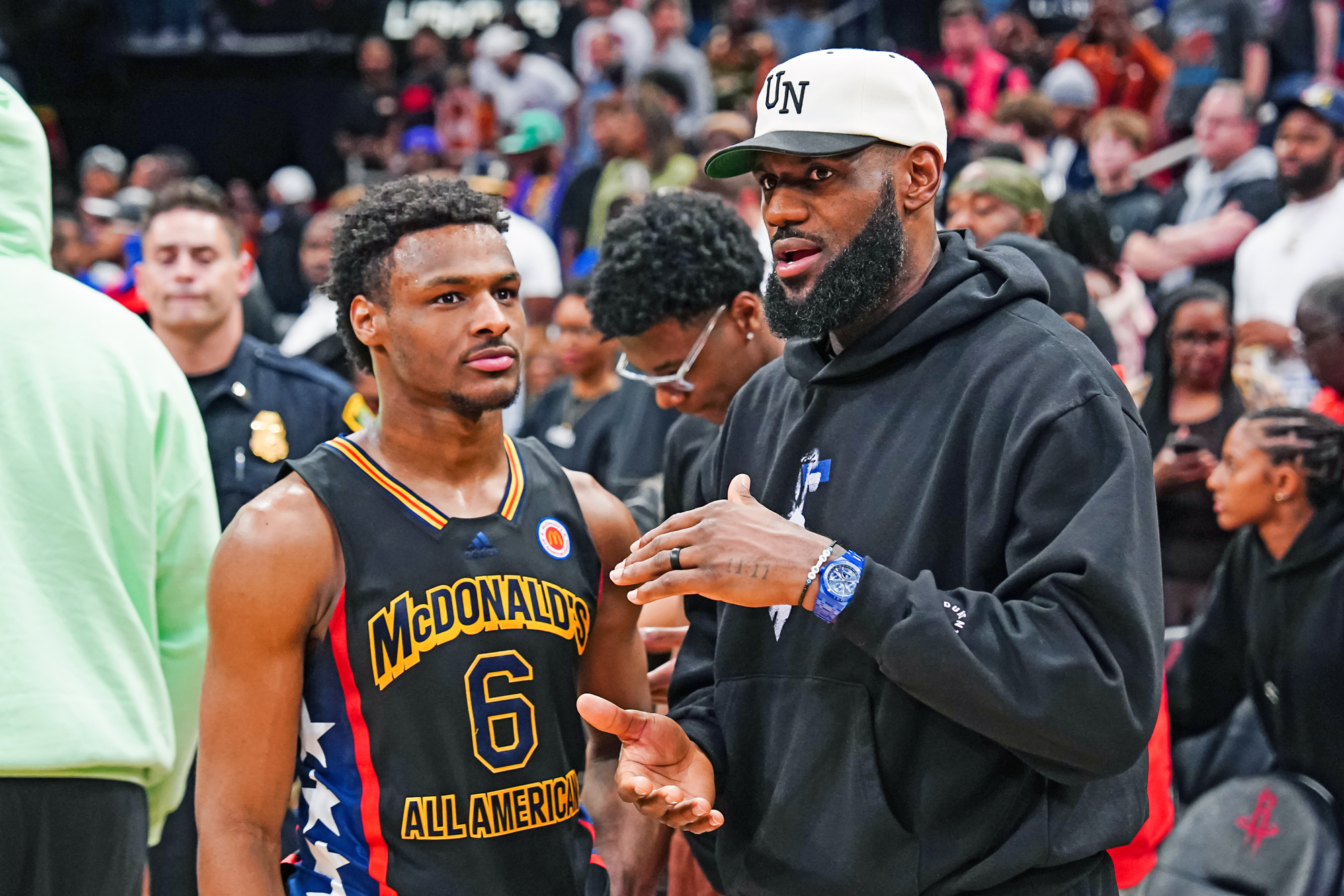 LeBron James‘ Sohn Bronny wurde am ersten Abend des NBA-Drafts 2024 nicht ausgewählt