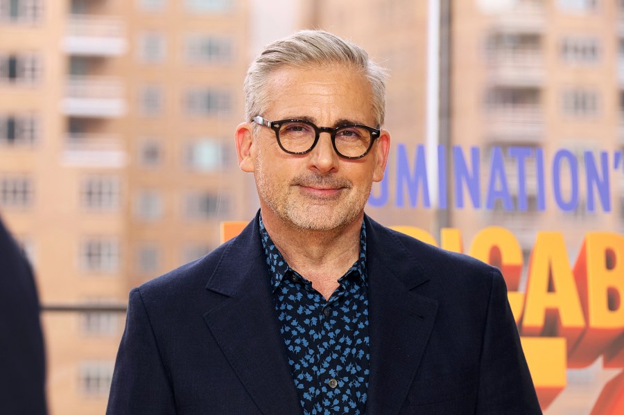 Steve Carell Recalls Meeting Taylor Swift Early in Her Career