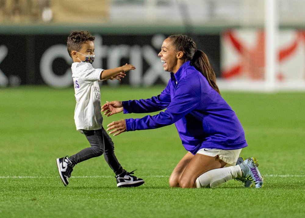 Sydney Leroux afastou seu filho da experiência no futebol juvenil