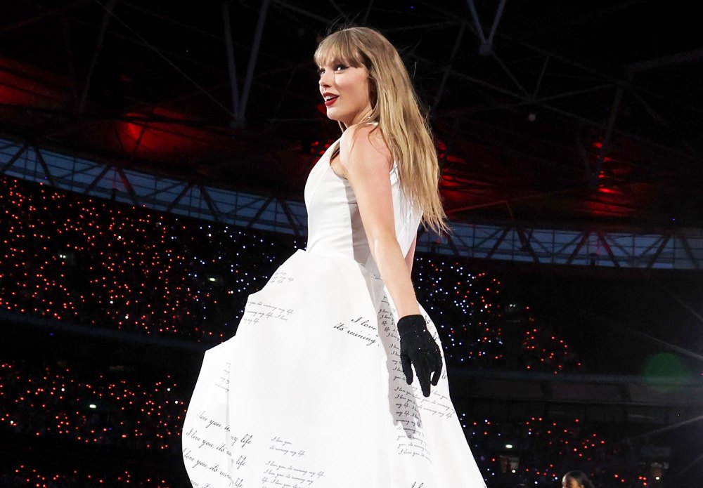 Taylor Swift Replicates Travis Kelces NFL Entrance During So High School Performance in London