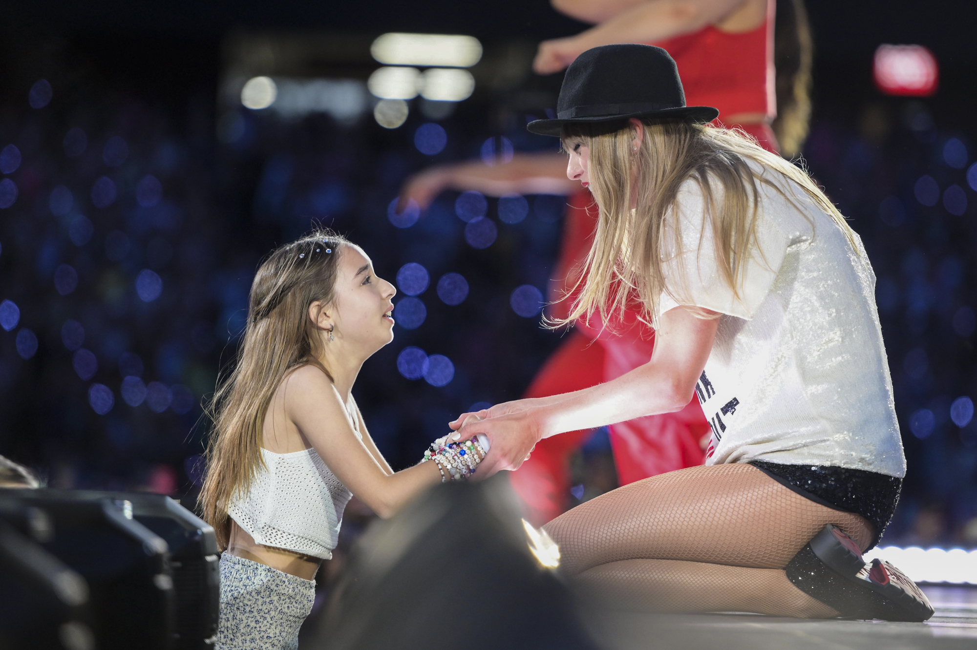 Taylor Swift’s Sweetest ‘22’ Hat Moments on ‘The Eras Tour’ So Far