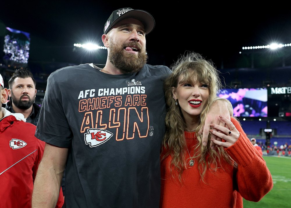 Travis Kelce Subtly Reacts to Taylor Swift Watching Chiefs Ring Ceremony