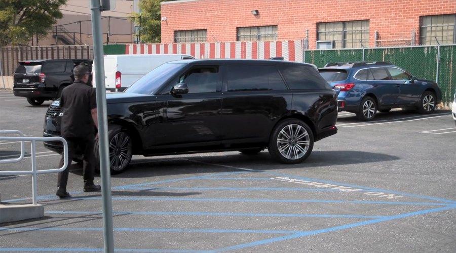 Khloe Kardashian Inability to Park Properly in an Actual Spot on The Kardashians 3