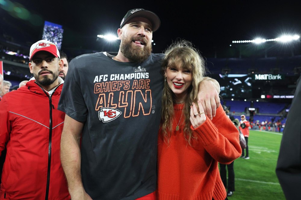 Atores que interpretam Taylor Swift e Travis Kelce em filme da Hallmark falam sobre projeto