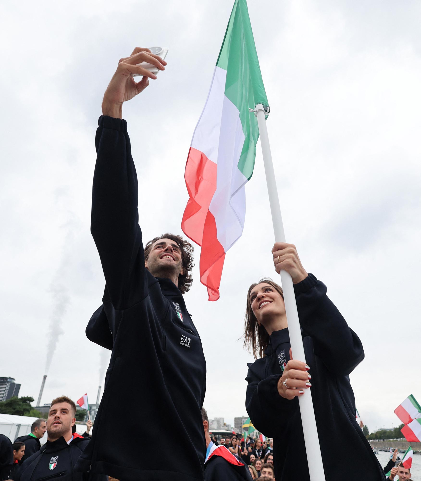 Atleta olímpico italiano escreve desculpas à esposa após perder a aliança de casamento nas Olimpíadas