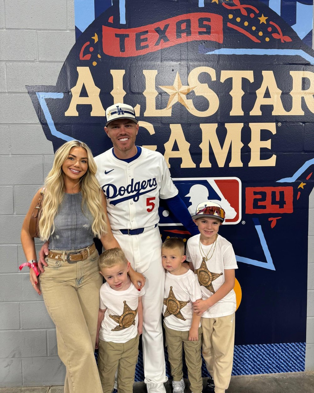 MLB Star Freddie Freeman's Family Guide: Meet His Wife and 3 Kids | Us ...