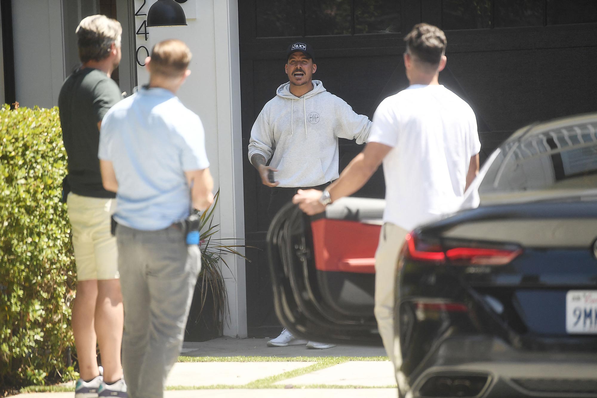 Veja Jax Taylor e Danny Booko de The Valley discutindo durante as filmagens da 2ª temporada