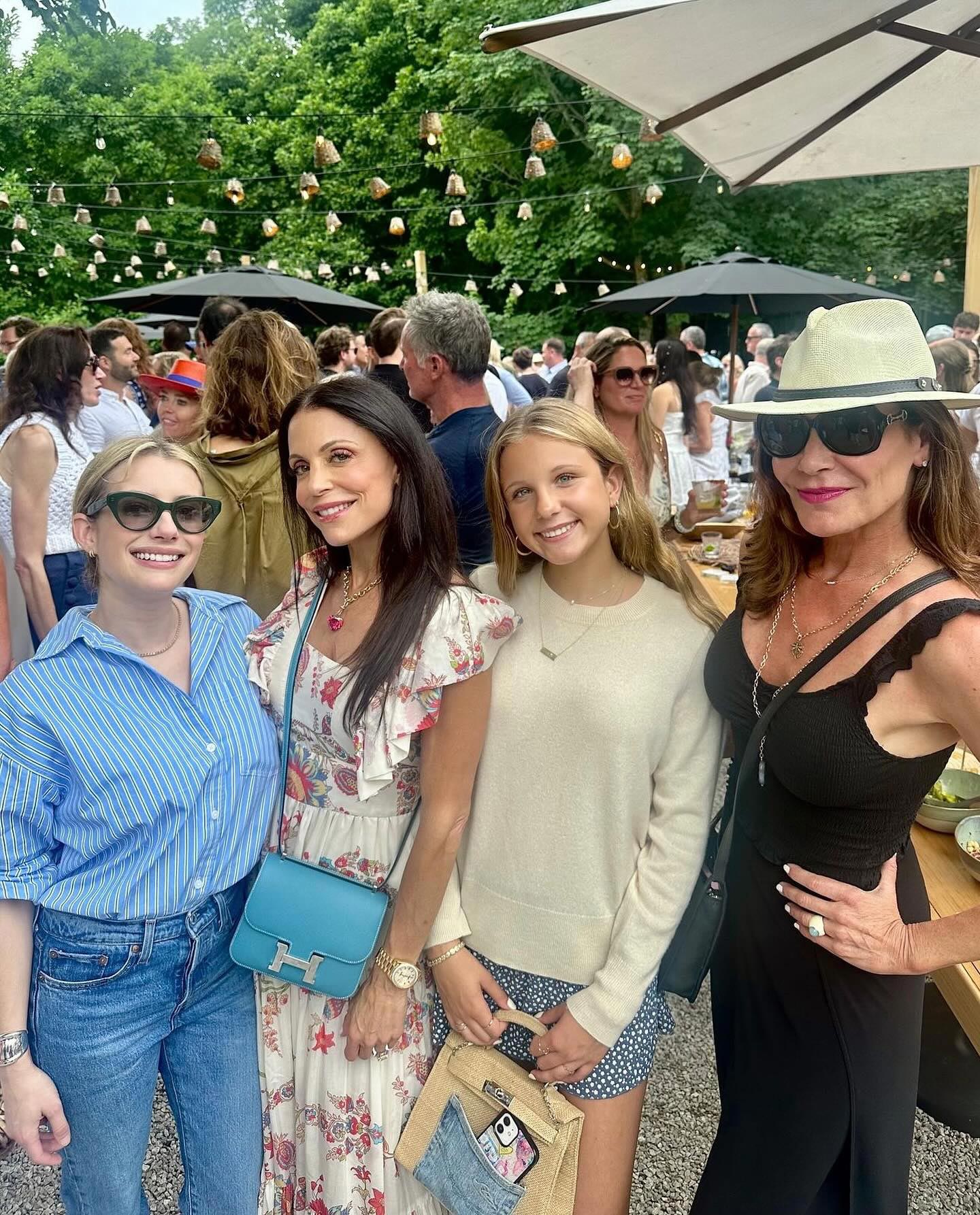 Bethenny Frankel ลูกสาว Bryn กลับมารวมตัวกับ Luann de Lesseps ใน Hamptons