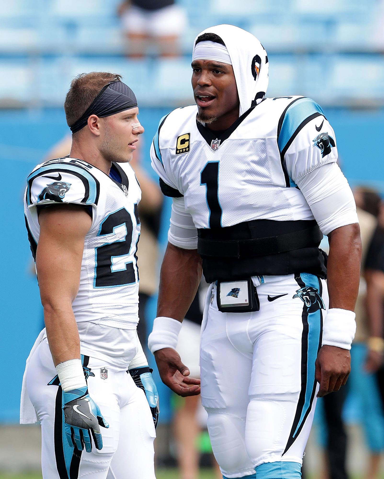 Christian McCaffrey phản ứng với việc Cam Newton buồn bã vì đám cưới bị bỏ rơi