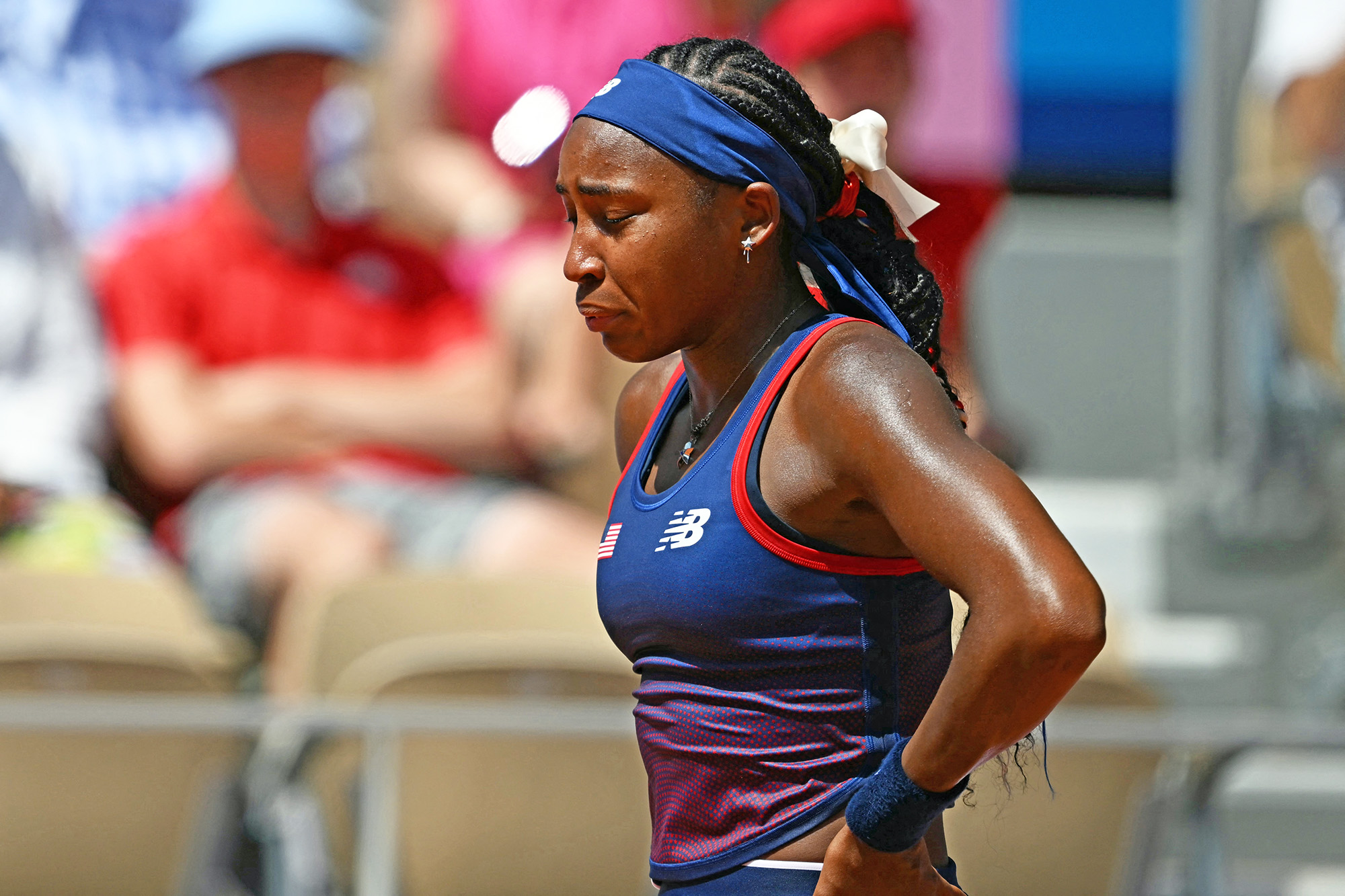 Coco Gauff scheidet im Tennis-Einzel der Olympischen Spiele aus, nachdem sie sich mit dem Schiedsrichter gestritten hat