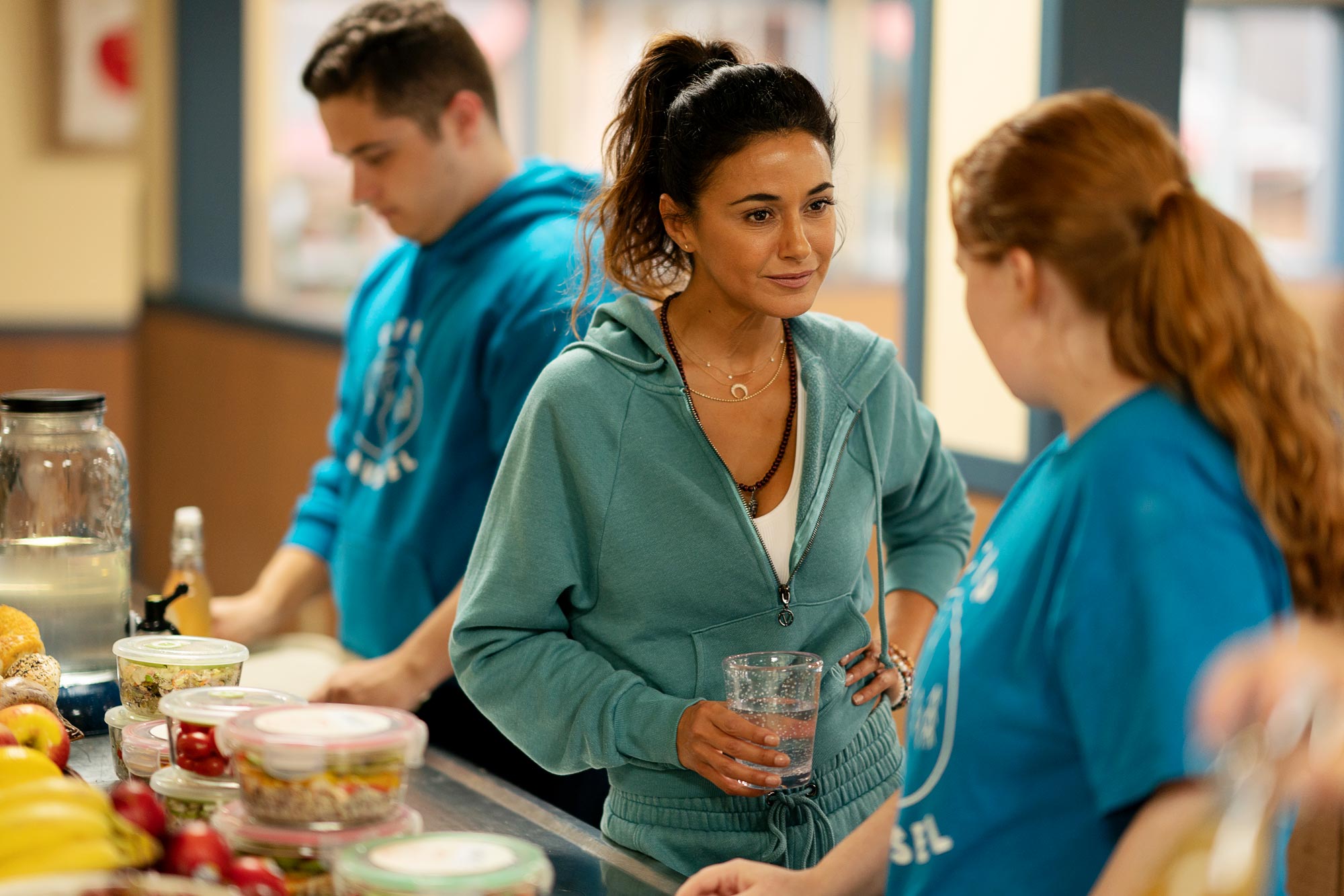 Emmanuelle Chriqui hy vọng mọi người được 'trao quyền' nhờ bộ phim mới 'Boot Camp' của cô ấy