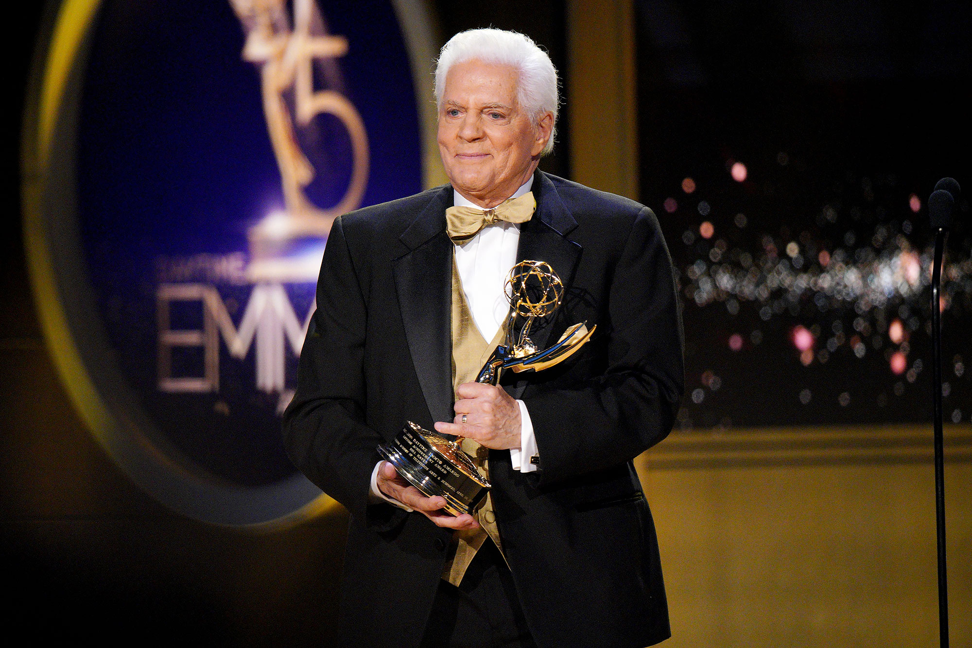 'Days of Our Lives' vai ao ar o episódio final de Bill Hayes 6 meses após a morte