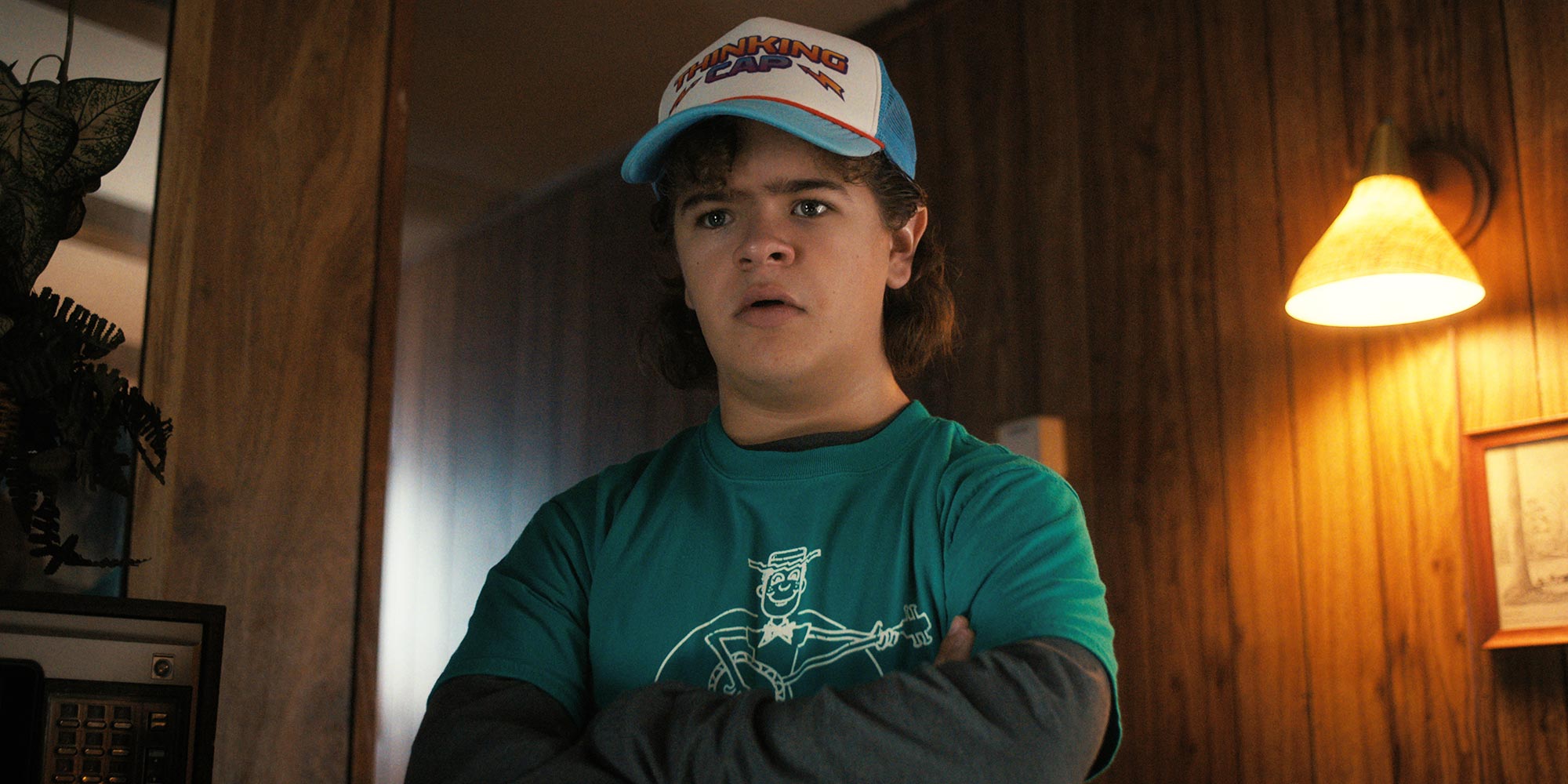 Gaten Matarazzo brinca que 'Stranger Things' deveria matar Dustin na 5ª temporada