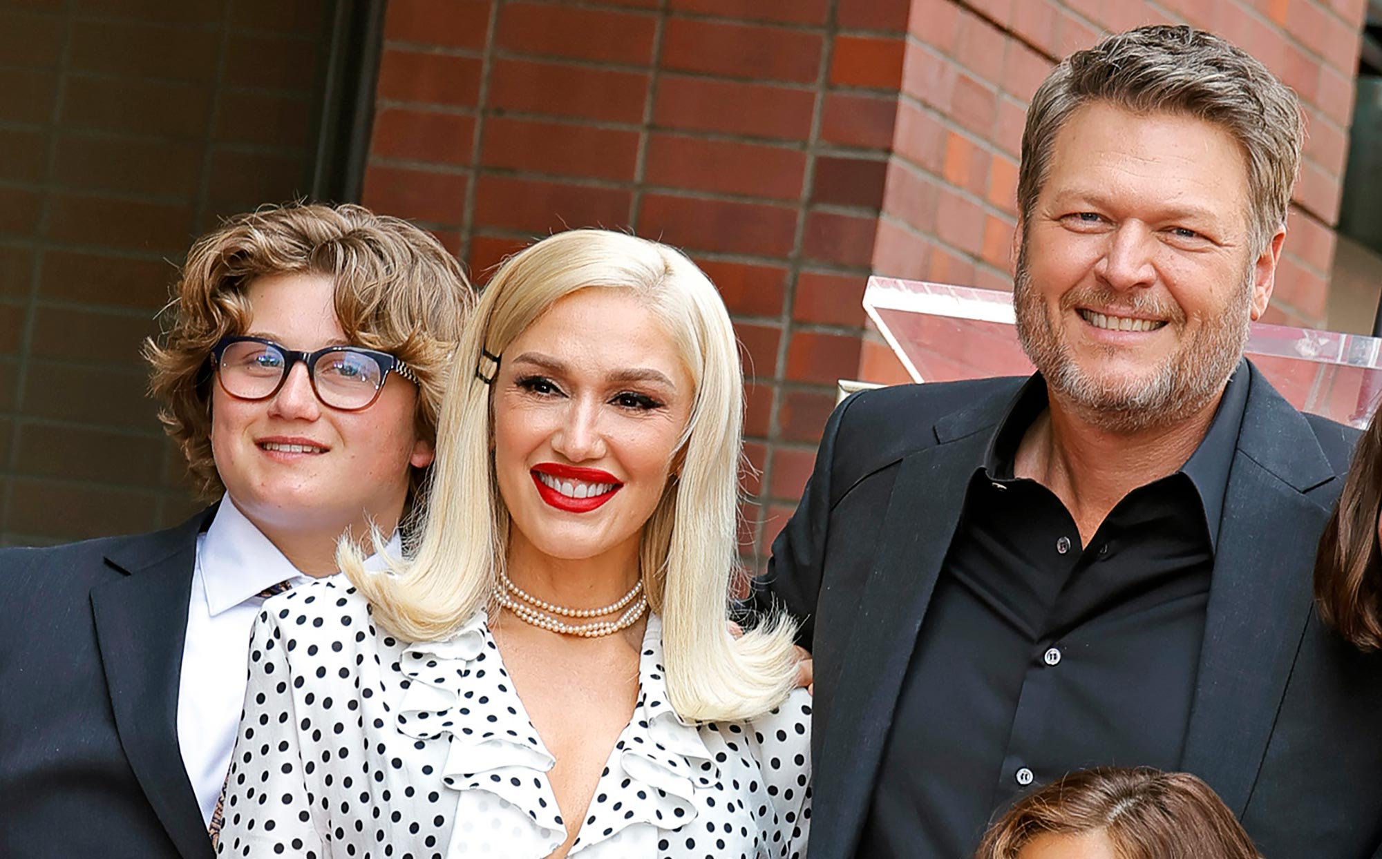 Gwen Stefani s Son Zuma Rossdale Makes Country Music Debut at Blake Shelton s Bar 346