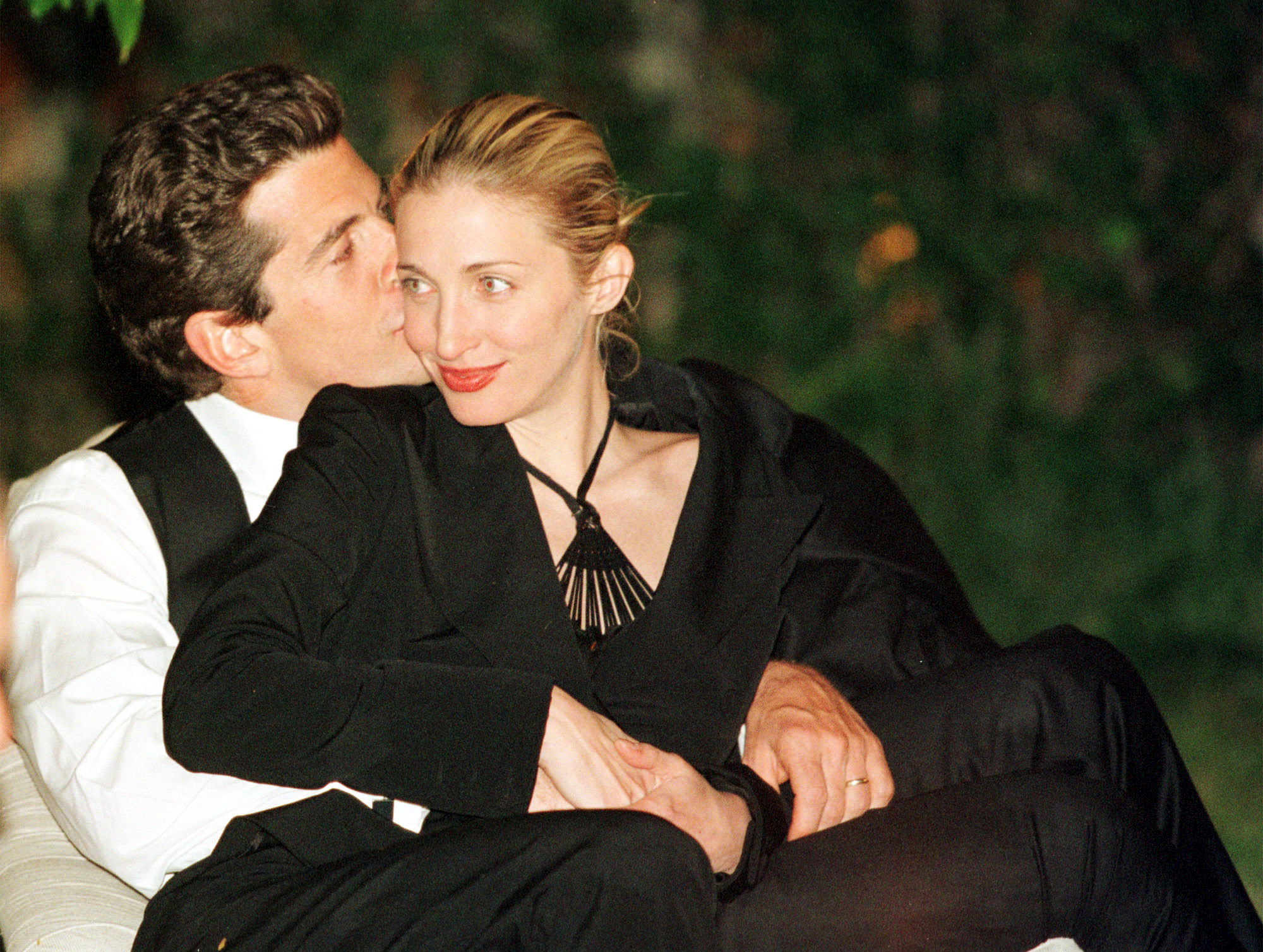 Cronograma do relacionamento de JFK Jr. e Carolyn Bessette-Kennedy