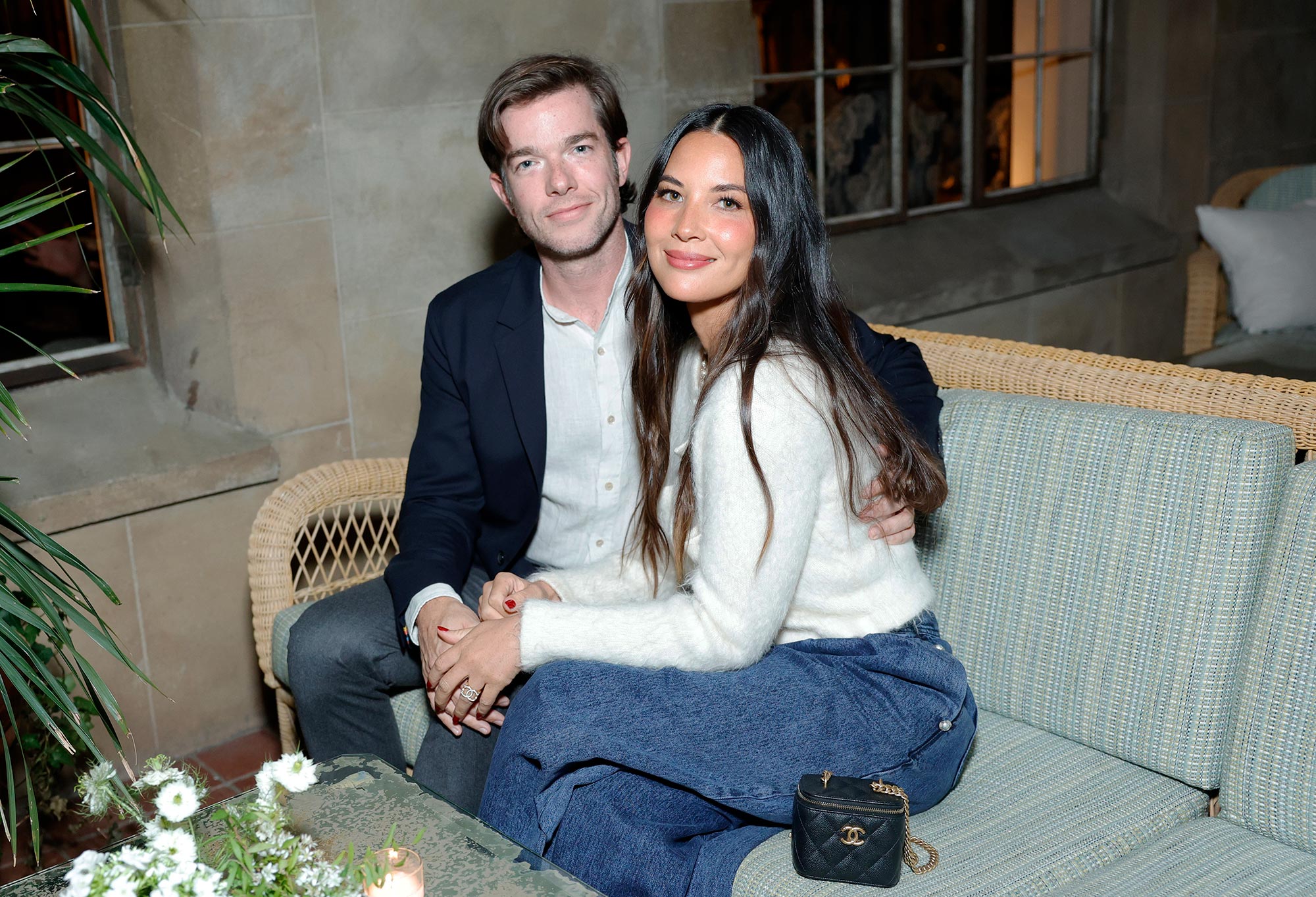 John Mulaney e Olivia Munn se casam após 3 anos de namoro: relatório