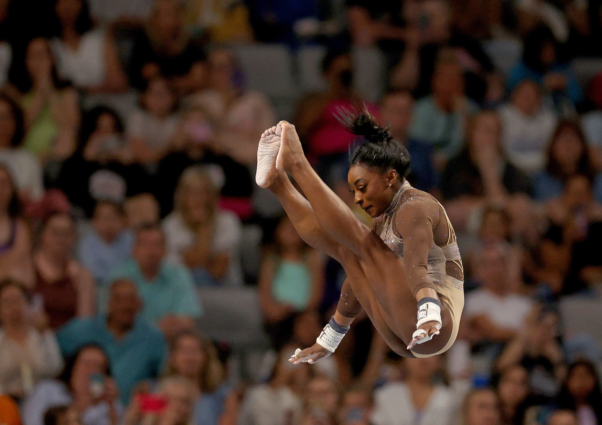 สามีของ Simone Biles 'ภูมิใจมาก' หลังจากที่เธอผ่านเข้ารอบโอลิมปิกครั้งที่ 3